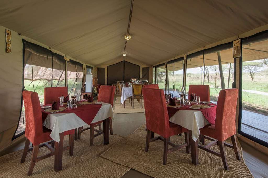 Karibu Camps And Lodges Sametu Camp Serengeti Robanda Restaurante foto